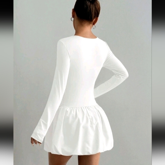 Women's Solid Color Round Neck Long Sleeve Ruched Simple Casual Skort - Picture 2 of 4